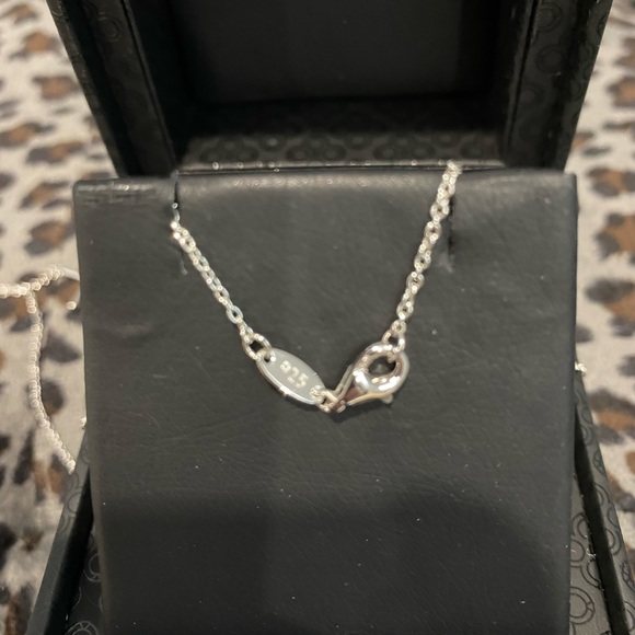 Beautiful sterling silver bonded with platinum, simulated diamond cross necklace - Picture 3 of 3